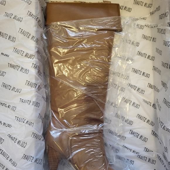 Colin Stuart Butterscotch knee-high heel faux leather boots. 9B - Picture 14 of 15